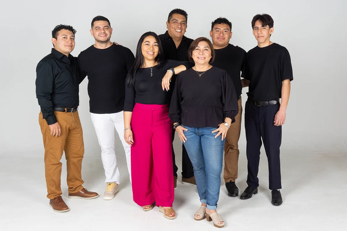 Equipo elegante de Iniciativa M Agencia de Marketing Digital